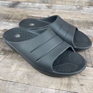 Ultimate Foot Store Slides Slip On Slippers Mens Size 11 Black